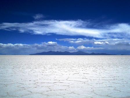 Uyuni Salt lake.jpg