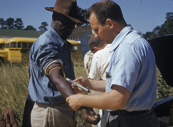 File:Tuskegee syphilis experiment venipuncture.jpeg