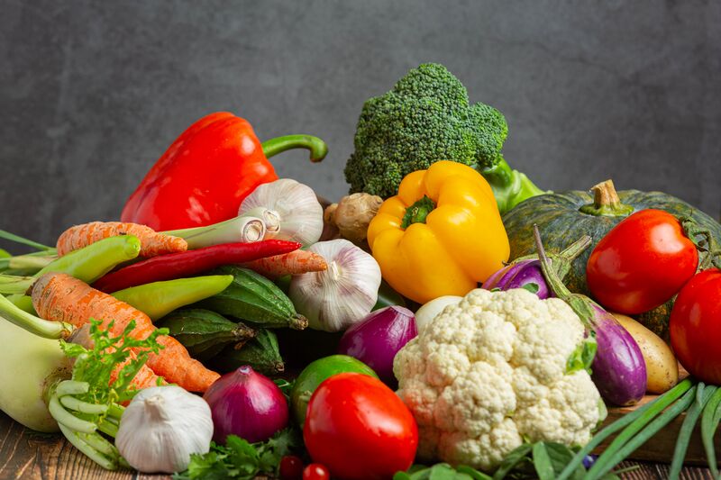 File:Healthy-vegetables-wooden-table.jpg