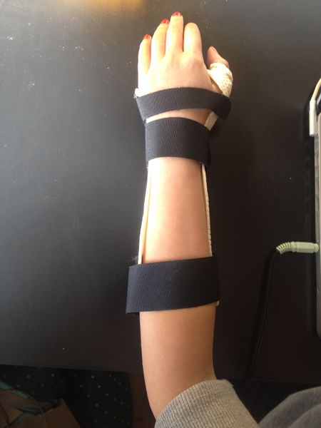 File:Resting wrist hand brace.jpeg