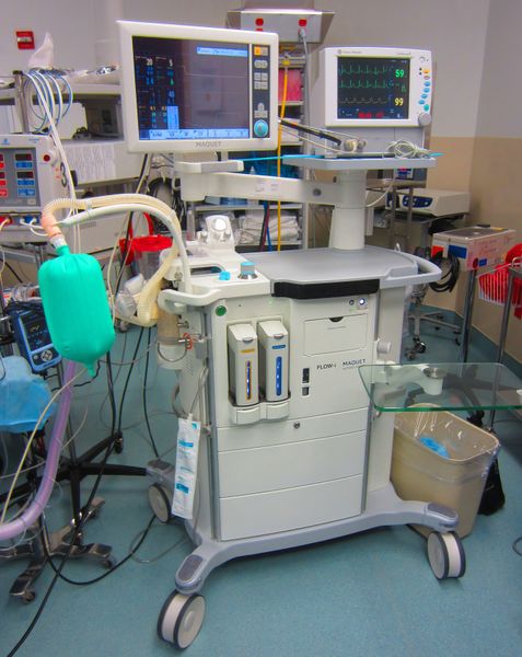 File:Anesthesia machine.jpg