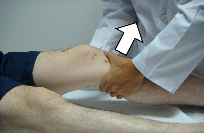 File:Knee pain.jpg
