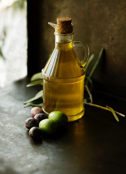 File:Olive oil.jpeg